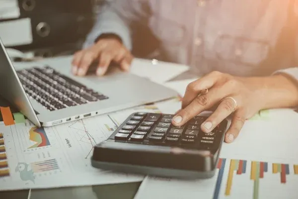 7 Sinais de Que Sua ONG Está Prestes a Quebrar